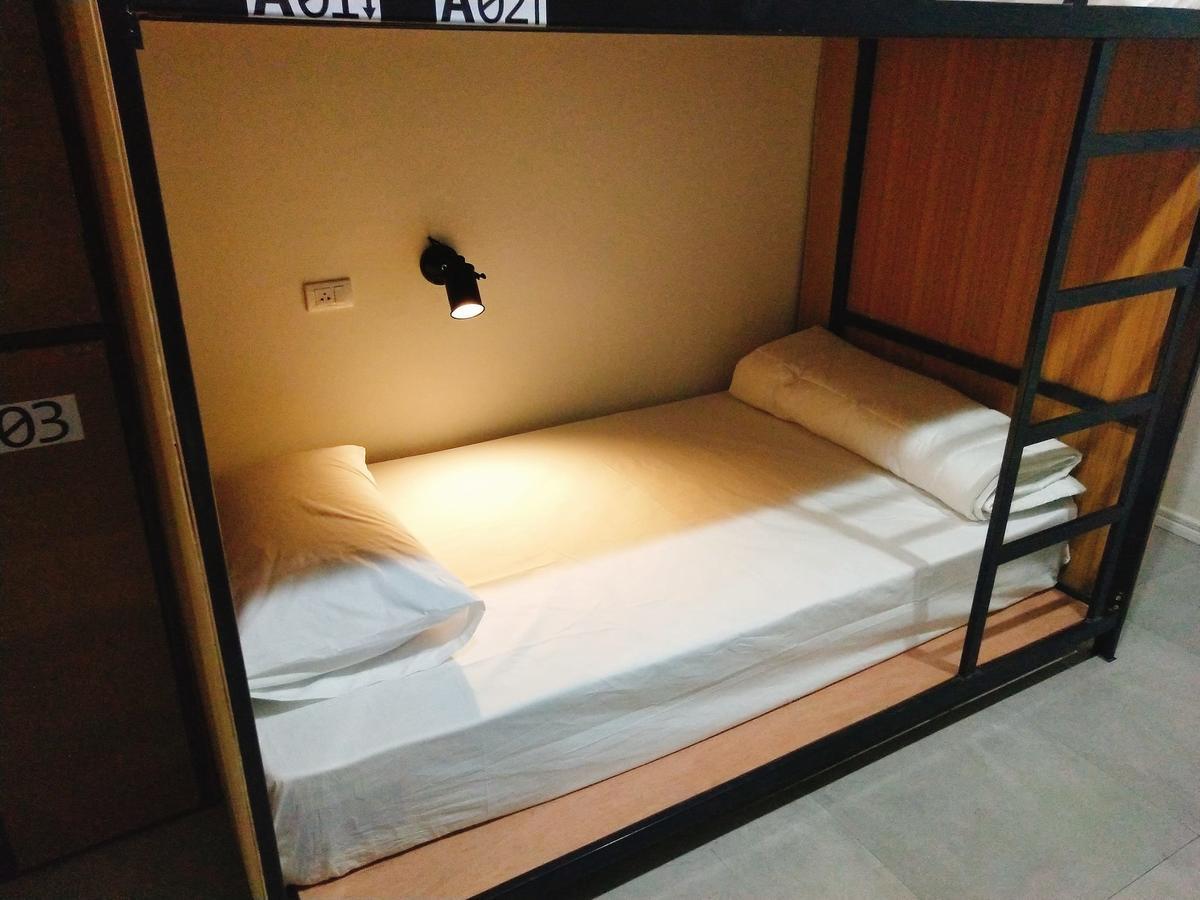 Cha Cha Cha Hostel Pattaya Exterior photo