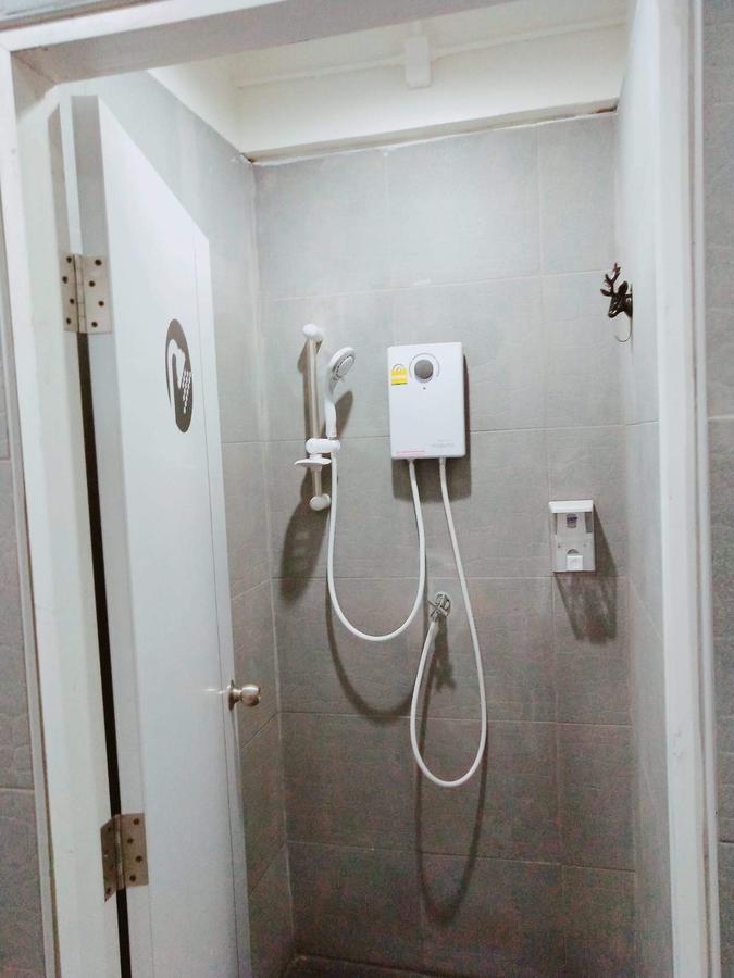 Cha Cha Cha Hostel Pattaya Exterior photo