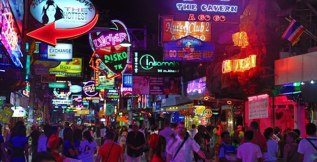 Cha Cha Cha Hostel Pattaya Exterior photo
